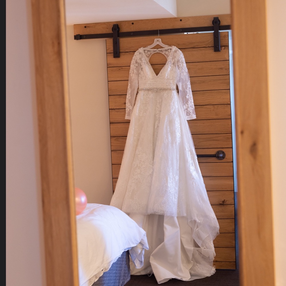 Oleg Cassini Wedding Dress